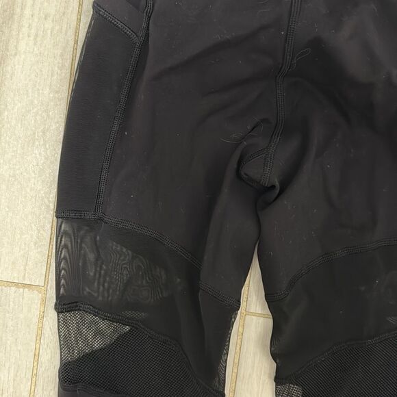 Lululemon 2 black 25” mesh and pocket legging. - Picture 6 of 6